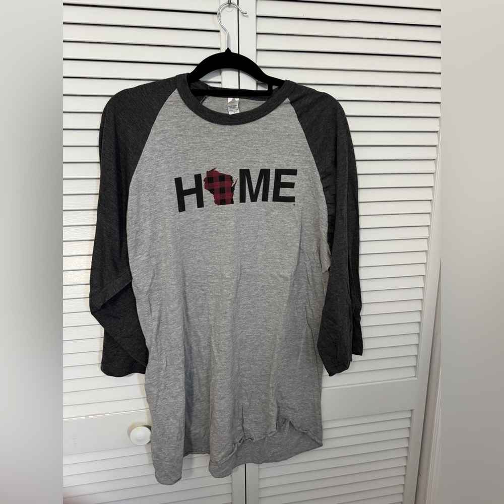 Gray and Black Raglan Plaid Logo HOME Wisconsin Shirt Size XL